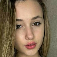 Adalyn Nøgen