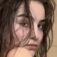 Adriana Hall Nøgen