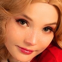 Alisa Bishop Nøgen
