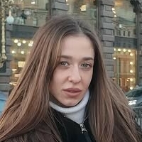 Alisha Semenova Nøgen