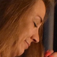 Alyse Nøgen