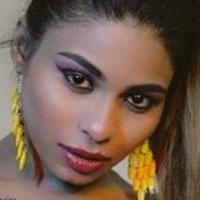 Anam Khan Nøgen