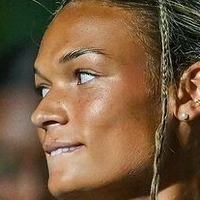 anna hall Nøgen