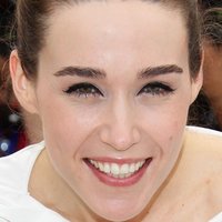Arta Dobroshi Nøgen