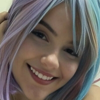 Ayla Violetta Nøgen