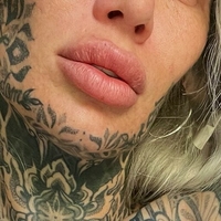 Becky Holt Nøgen