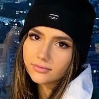 Bela Fernandez Nøgen