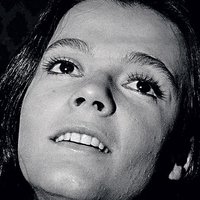 Bete Mendes Nøgen