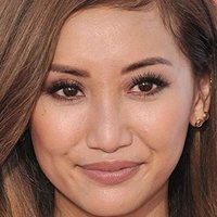 Brenda Song Nøgen