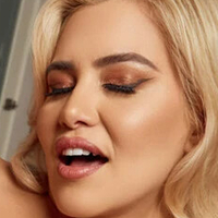 Caitlin Carey Nøgen