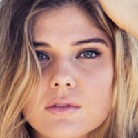 Cambrie Schroder Nøgen