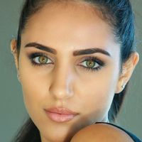 Cameron Hamze Nøgen