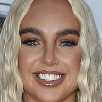 Cheyenne Kerr Nøgen