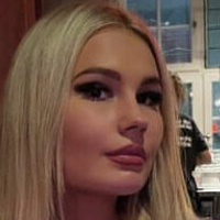 Claudia Markovic Nøgen