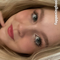 Courtney_36180 Nøgen