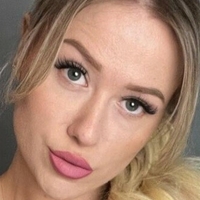 Cutebarbieblonde Nøgen