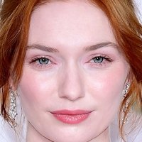Eleanor Tomlinson Nøgen