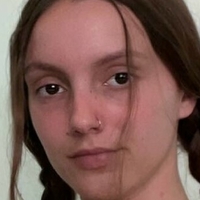 Elly Sykes Nøgen