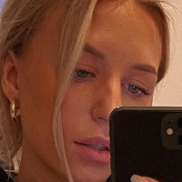 Emilia Hult Nøgen