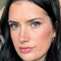 Emily Sullivan Nøgen