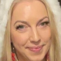 Emma Vardy Nøgen