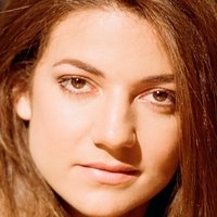 Esther Garrel Nøgen