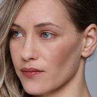 Esther Gaudette Nøgen