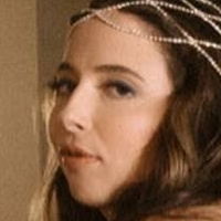Esther Povitsky Nøgen