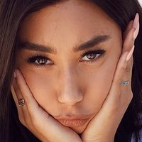 Eva Gutowski Nøgen