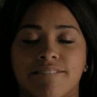 Gina Rodriguez Nøgen
