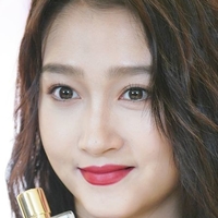 Guan Xiaotong Nøgen