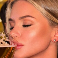 Gubernatar Natalie Gubner Nøgen