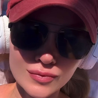 Hailey Malles Nøgen