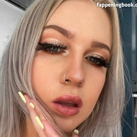 its.analee__ Nøgen