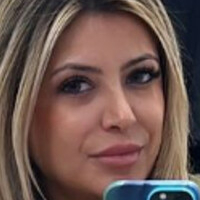 Jasveen Sangha Nøgen