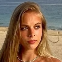 Josy May Diekmann Nøgen