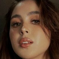 Julia Barretto Nøgen