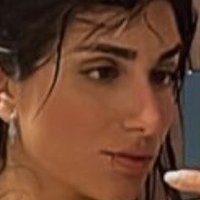 Juliana Saab Nøgen