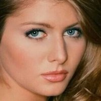 Kalin Olson Nøgen
