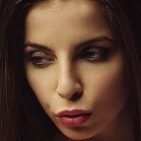 Karina Avakyan Nøgen