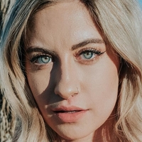 Karli Karberg Nøgen