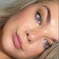 Krystal Stanley Nøgen