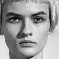 Lara Mullen Nøgen