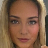 Laura Bauer Nøgen