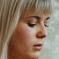 Laura Stickel Nøgen