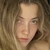 Lexi Poy Nøgen