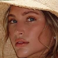 Liberty Netuschil Nøgen