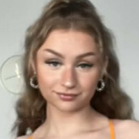 Lilly Pearce Nøgen
