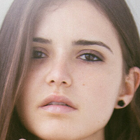 Lily Model Nøgen
