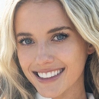 Lindsay Brewer Nøgen